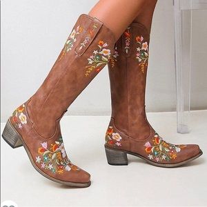 Brand new ! Brown cowgirl boots size 8.5